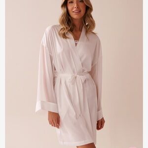 La Vie en Rose White Women's Robe